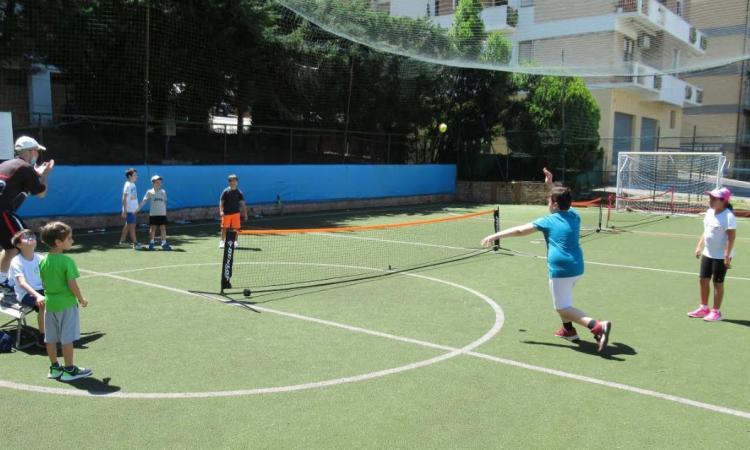 Cus Macerata, subito decine di iscritti per il nuovo corso di tennis dedicato a bambini e ragazzi