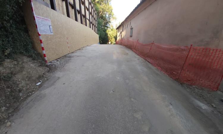 Camerino, dopo la chiusura per un edificio inagibile: riapre la strada Ponti-Capolapiaggia Camerino, dopo la chiusura per un edificio inagibile: riapre la strada Ponti-Capolapiaggia