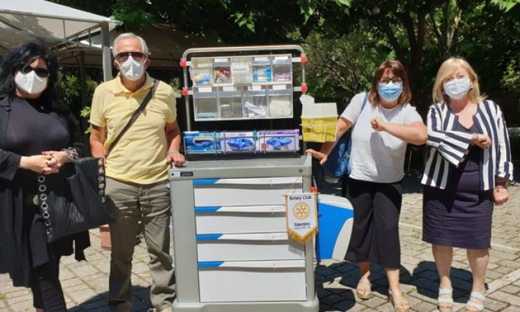 Tolentino, il Rotary dona un carrello multifunzionale all'Asp civica assistenza Tolentino, il Rotary dona un carrello multifunzionale all'Asp civica assistenza
