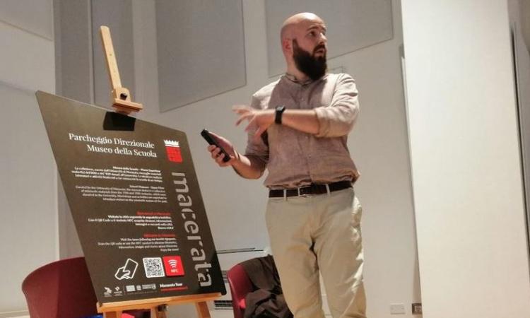 Macerata, segnaletica interattiva per i turisti: una app per scoprire le bellezze della città