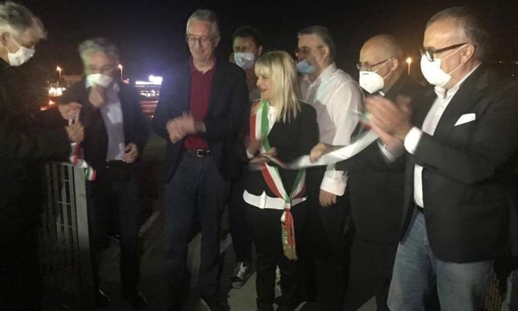 Elisuperfici per il volo notturno, ieri il taglio del nastro con il presidente Ceriscioli Elisuperfici per il volo notturno, ieri il taglio del nastro con il presidente Ceriscioli