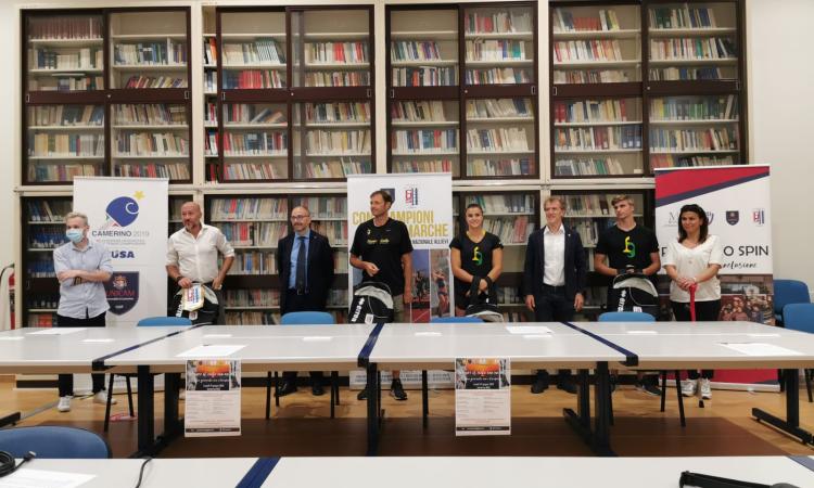 ‘’Toccare il cielo con un dito’’ : successo agli impianti del CUS Camerino per l'evento di salto con l'asta ‘’Toccare il cielo con un dito’’ : successo agli impianti del CUS Camerino per l'evento di salto con l'asta