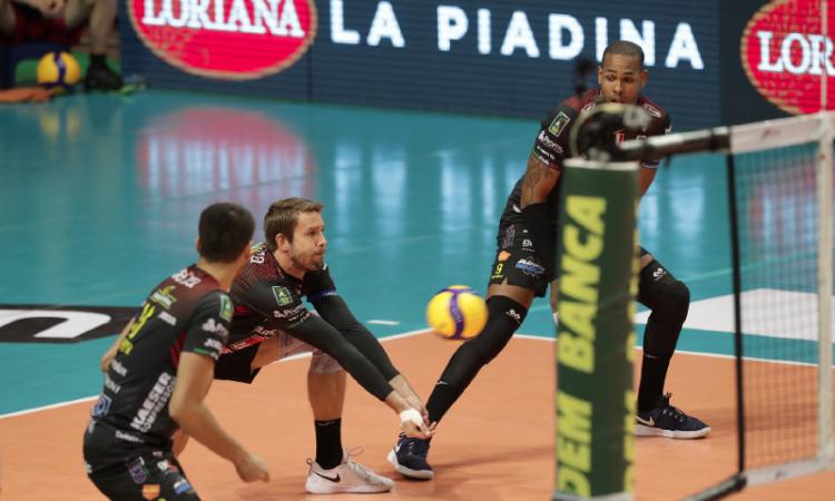 Kovar pronto al decimo anno in maglia Lube: "Sarà un inizio diverso" Kovar pronto al decimo anno in maglia Lube: "Sarà un inizio diverso"