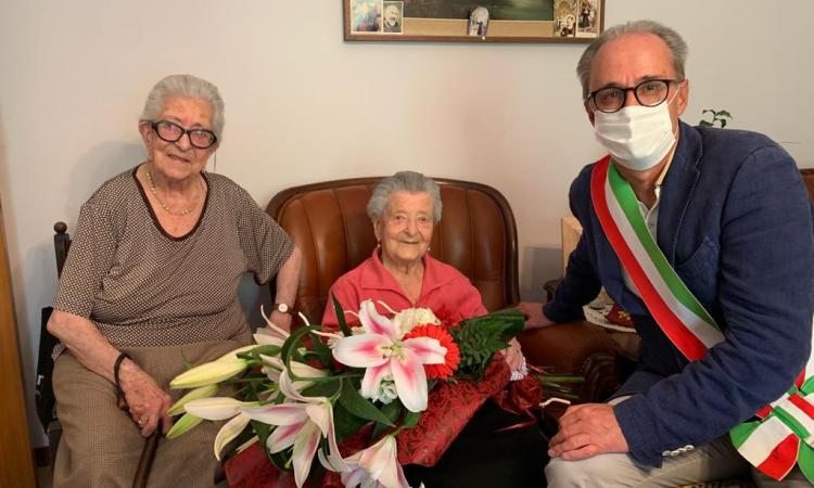 Macerata festeggia due centenarie in un giorno: auguri a Eneida e Vera