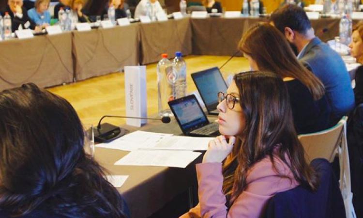 La laureata Unimc Annapia Ferrara vince il Premio Economia Marche 2020 La laureata Unimc Annapia Ferrara vince il Premio Economia Marche 2020