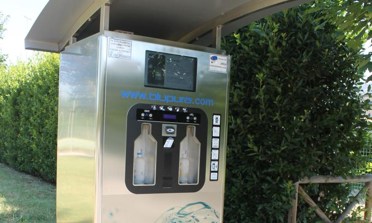 Macerata, inaugurata una nuova Casa dell'acqua a Villa Potenza Macerata, inaugurata una nuova Casa dell'acqua a Villa Potenza