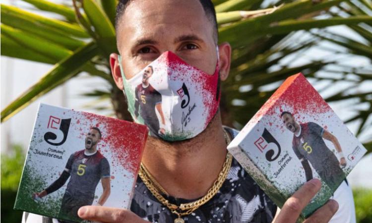 Una mascherina speciale per sostenere la ricerca sul Cancro: la sfida di Osmany Juantorena (FOTO) Una mascherina speciale per sostenere la ricerca sul Cancro: la sfida di Osmany Juantorena (FOTO)