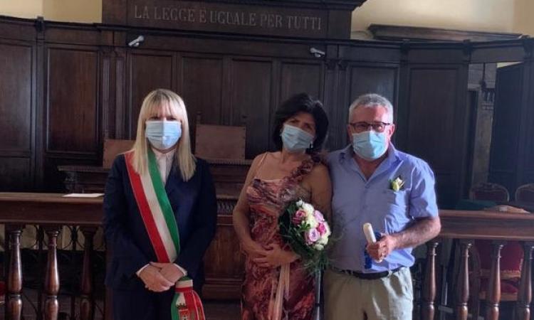 San Severino, celebrato in Comune il primo matrimonio post-lockdown: Ana e Sauro dicono "sì"