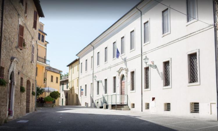 “Hortus in scena”, alla Biblioteca di Cingoli prende il via la rassegna teatrale all'aperto “Hortus in scena”, alla Biblioteca di Cingoli prende il via la rassegna teatrale all'aperto