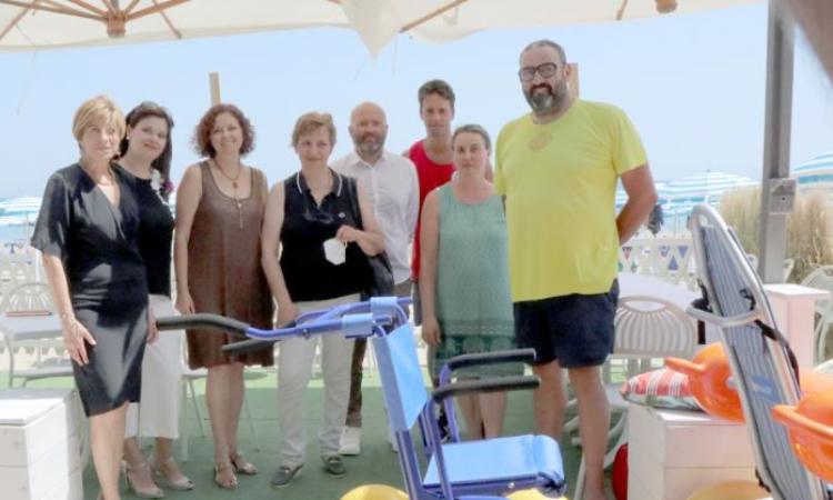 Civitanova, spiagge senza barriere: raddoppiano le attrezzature dedicate ai disabili Civitanova, spiagge senza barriere: raddoppiano le attrezzature dedicate ai disabili