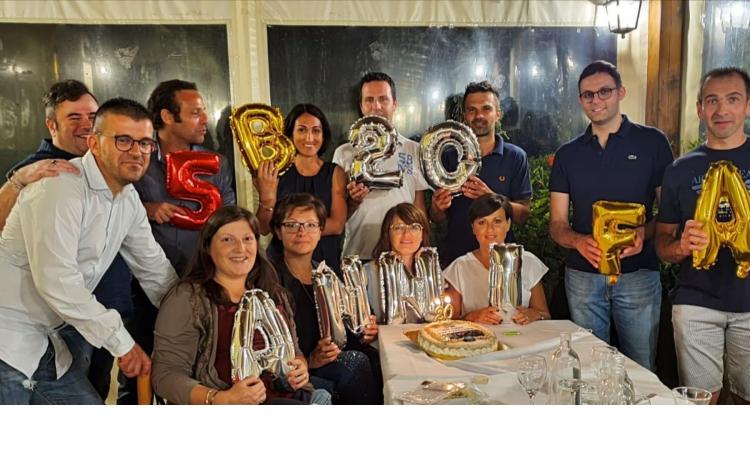 Tolentino, 20 anni dal diploma: la 5° B dell’Itc si riunisce Tolentino, 20 anni dal diploma: la 5° B dell’Itc si riunisce