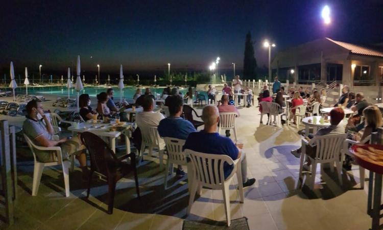 Macerata, "i Fuoriclasse": incontro su sport e solidarietà alla piscina della Filarmonica Macerata, "i Fuoriclasse": incontro su sport e solidarietà alla piscina della Filarmonica