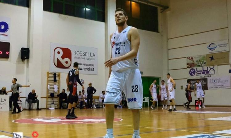 Virtus Civitanova, rescisso il contratto con Valerio Amoroso: "Decisione sofferta" Virtus Civitanova, rescisso il contratto con Valerio Amoroso: "Decisione sofferta"