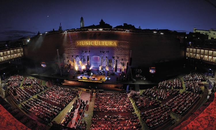 Musicultura 2020, fasi finali in onda su Rai 2: ospiti d'onore Tosca e Massimo Ranieri