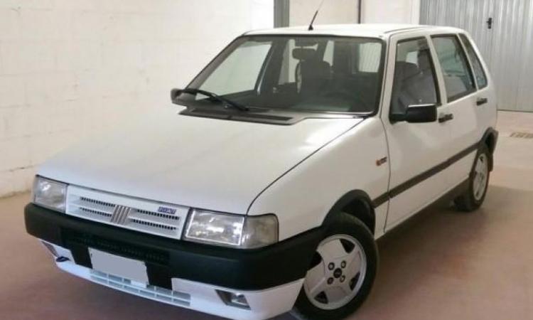 Macerata, rubata l'auto del parroco a San Francesco. L'appello sui social Macerata, rubata l'auto del parroco a San Francesco. L'appello sui social