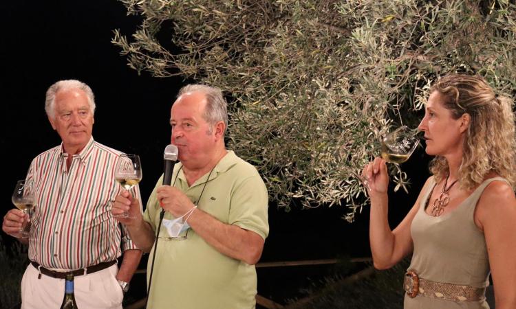 "La Grande Bellezza di Roma? le Marche la superano": Paolo e Cecilia Capinera scelgono Morrovalle (FOTO) "La Grande Bellezza di Roma? le Marche la superano": Paolo e Cecilia Capinera scelgono Morrovalle (FOTO)