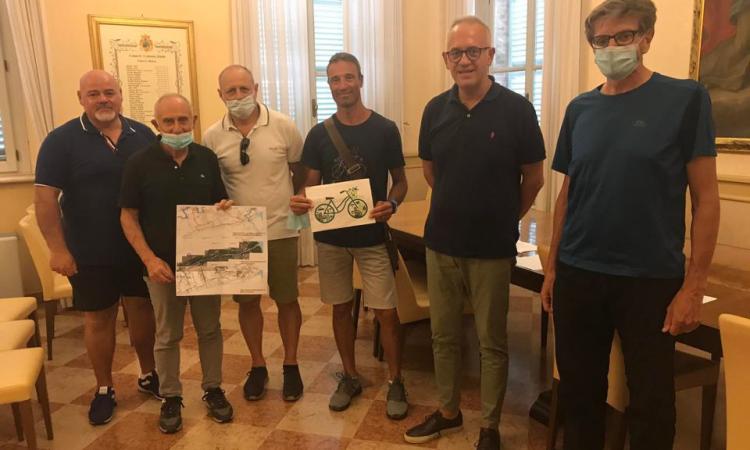 Da Santa Maria Apparente al litorale in bici: “Civitanova green life” dona il progetto al Comune