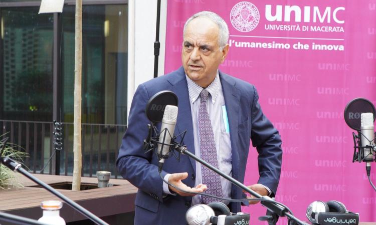 Macerata, Unimc stanzia più di ottanta borse di studio per le famiglie in difficoltà Macerata, Unimc stanzia più di ottanta borse di studio per le famiglie in difficoltà