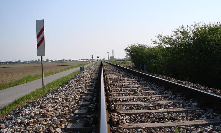Ritrovato il cadavere di un uomo nei pressi della stazione ferroviaria Ritrovato il cadavere di un uomo nei pressi della stazione ferroviaria