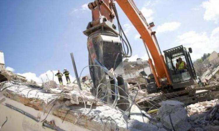 Sisma, 4 anni dopo i geologi denunciano: "Grandi ritardi nella ricostruzione pubblica e privata"
