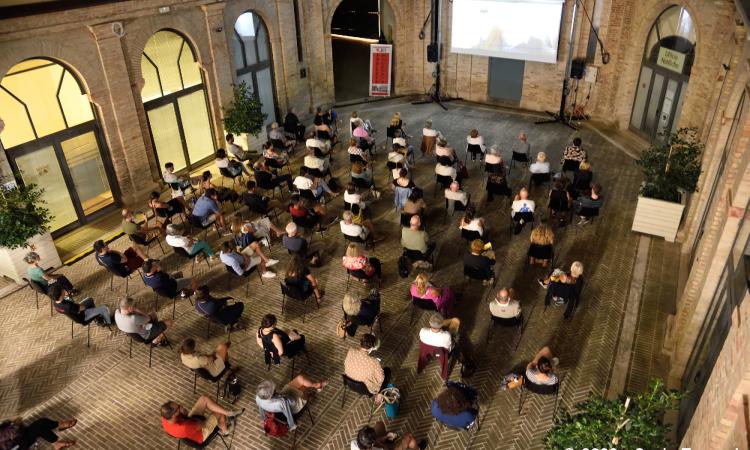 Macerata, grande successo per l'iniziativa "Cinema Aperto" Macerata, grande successo per l'iniziativa "Cinema Aperto"