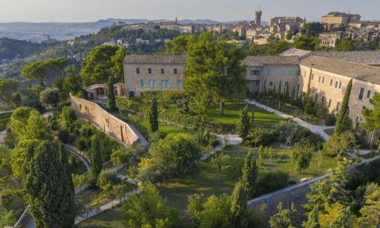Recanati, all'Orto sul Colle dell'Infinito Sonia Bergamasco legge Paolina Leopardi Recanati, all'Orto sul Colle dell'Infinito Sonia Bergamasco legge Paolina Leopardi