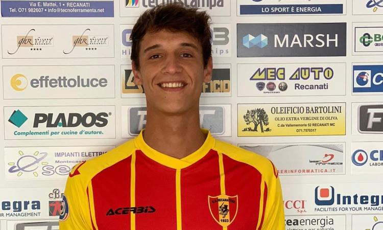 Recanatese, ufficiale il ritorno dell'attaccante Pennacchioni Recanatese, ufficiale il ritorno dell'attaccante Pennacchioni