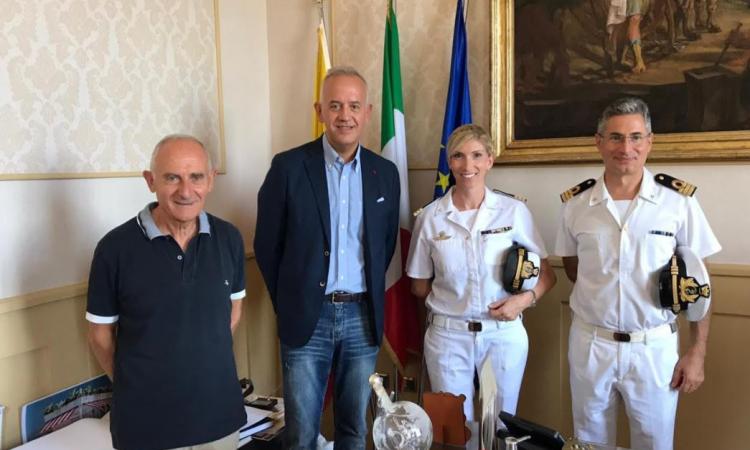 Guardia Costiera Civitanova, il comandante Gentilini passa il timone al tenente Ylenia Ritucci (FOTO)