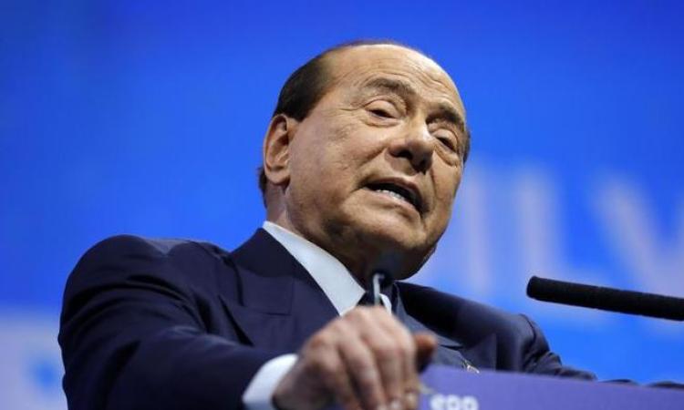 Covid-19, Silvio Berlusconi positivo al tampone: "è asintomatico e in isolamento a casa"