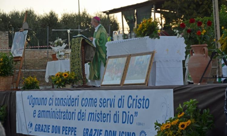 Treia,  800 "fratelli" ricordano Don Peppe e accolgono il nuovo parroco Don Iginio (VIDEO e FOTO)