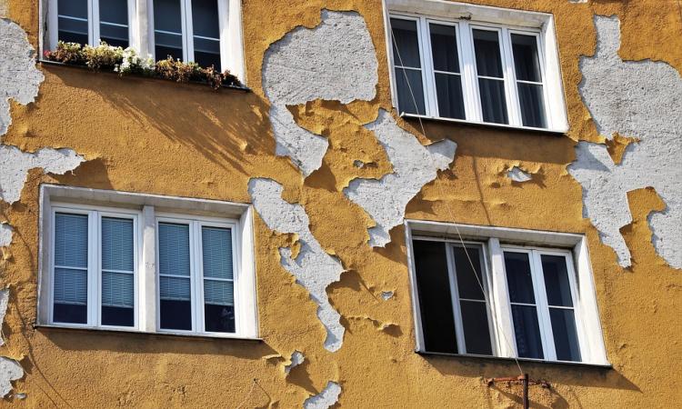 Bonus facciate o eco-bonus ristrutturazioni: la scelta spetta al condominio o al singolo condomino? Bonus facciate o eco-bonus ristrutturazioni: la scelta spetta al condominio o al singolo condomino?