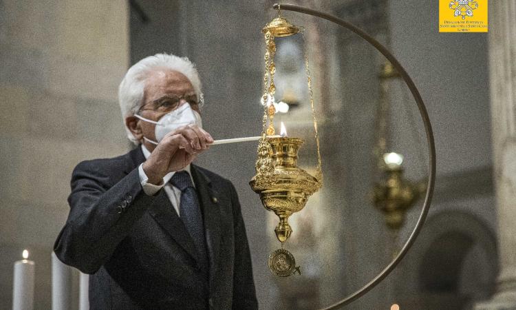 Il Presidente Mattarella accende la Lampada della Pace al Santuario di Loreto (FOTO e VIDEO)