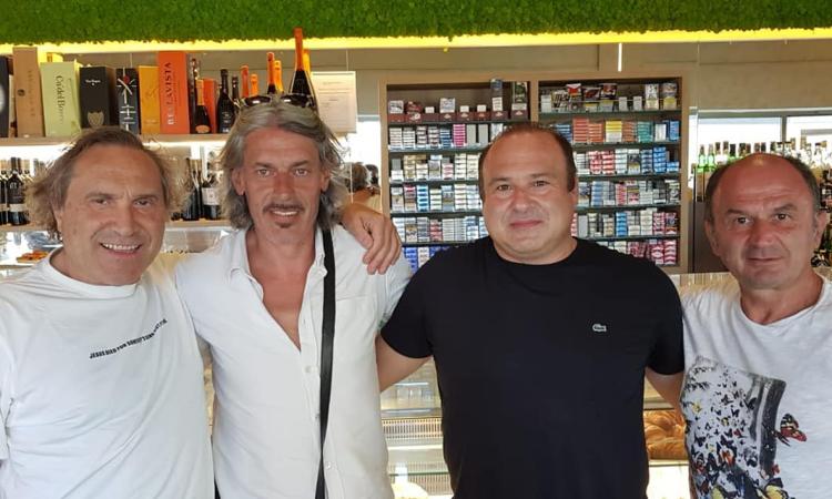 Moreno Torricelli ospite del presidente della Civitanovese: si pensa ad una Scuola Calcio Juventus Moreno Torricelli ospite del presidente della Civitanovese: si pensa ad una Scuola Calcio Juventus