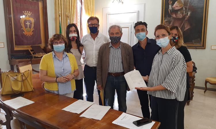 Nuova scuola elementare a Porto Potenza: consegnati i lavori Nuova scuola elementare a Porto Potenza: consegnati i lavori
