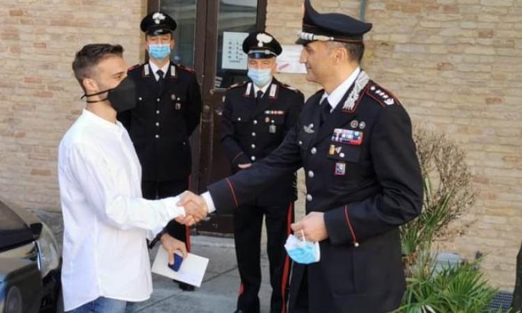 Macerata, il Colonnello Roberti saluta la città e premia con "encomio semplice" i Carabinieri della provincia (FOTO)