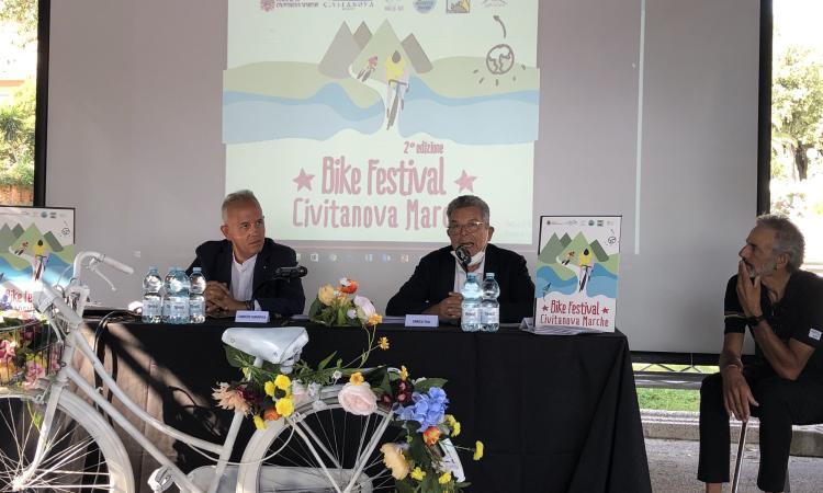 Civitanova, al via il Bike Festival: si pensa alla candidatura come Comune Ciclabile 2021 Civitanova, al via il Bike Festival: si pensa alla candidatura come Comune Ciclabile 2021