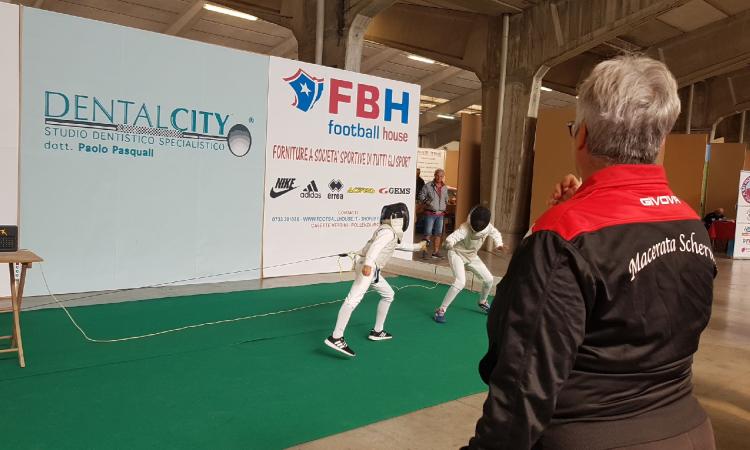 Macerata Scherma, ripartono i nuovi corsi: "Siamo in crescita, ma ci manca uno spazio dedicato"