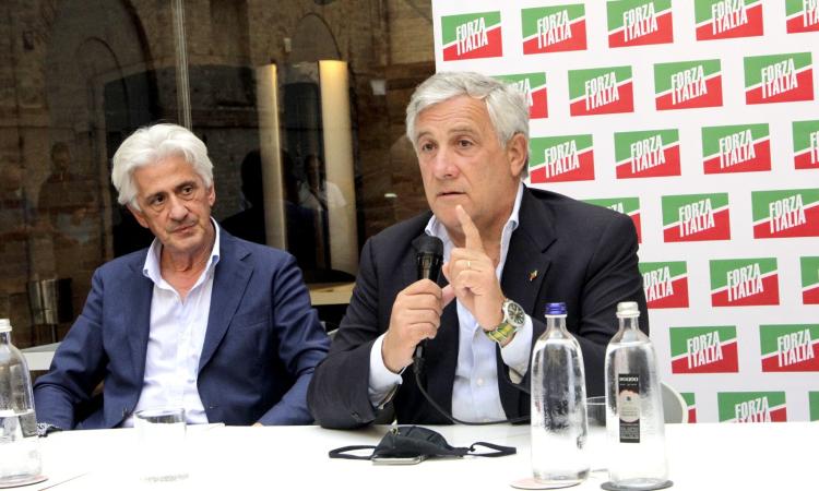 Macerata, Tajani guarda oltre: "Forza Italia punterà all'assessorato per le attività produttive" (FOTO) Macerata, Tajani guarda oltre: "Forza Italia punterà all'assessorato per le attività produttive" (FOTO)