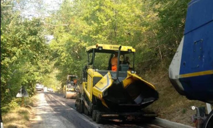 Fiastra, al via i lavori di asfaltatura sulla provinciale 58: in conclusione quelli lungo la 98