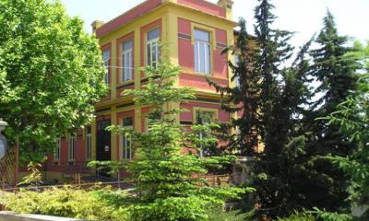 Montegranaro, docente della primaria positiva al Covid-19: famiglie e alunni in quarantena Montegranaro, docente della primaria positiva al Covid-19: famiglie e alunni in quarantena