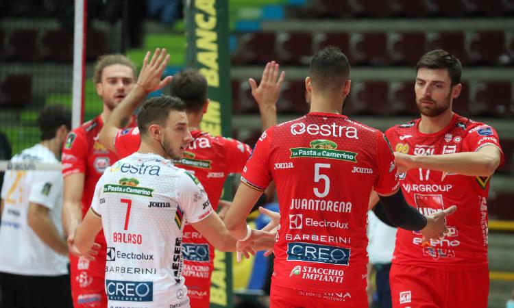 SuperLega, esordio vincente per la Lube: espugnata Verona in 3 set (FOTO) SuperLega, esordio vincente per la Lube: espugnata Verona in 3 set (FOTO)