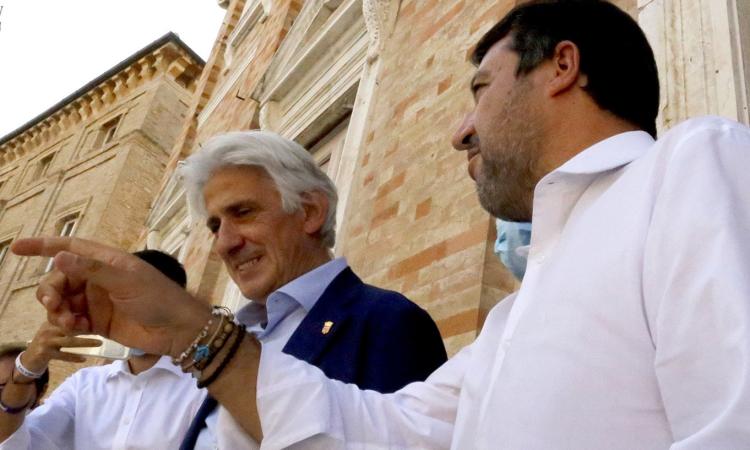 Macerata, prende forma la nuova Giunta Comunale: porte chiuse agli esterni, 10 incarichi per 5 liste Macerata, prende forma la nuova Giunta Comunale: porte chiuse agli esterni, 10 incarichi per 5 liste