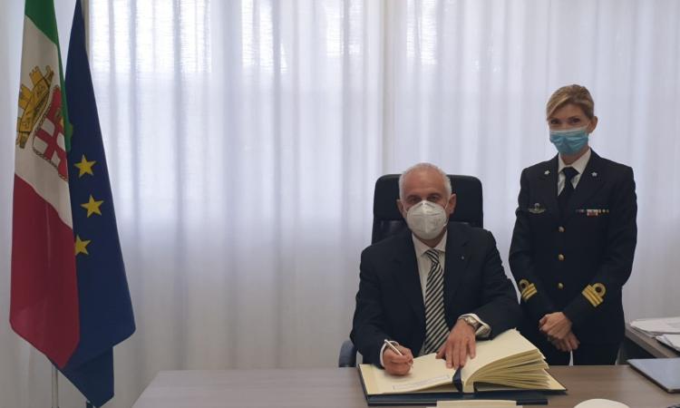 Civitanova, il prefetto Ferdani in visita alla sede della Capitaneria di porto Civitanova, il prefetto Ferdani in visita alla sede della Capitaneria di porto