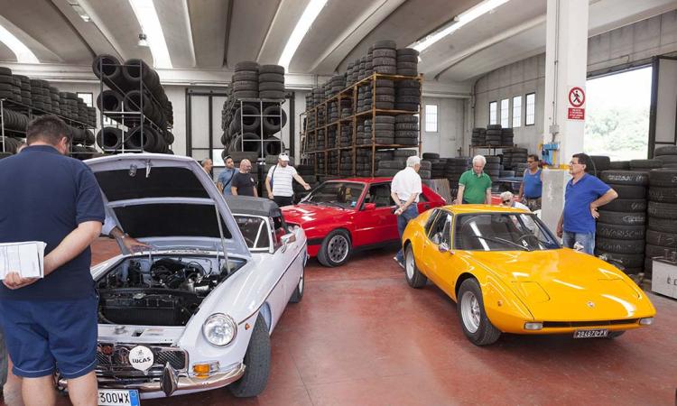 Tolentino, seduta supplementare di omologazione per auto e moto d’epoca: 28 vetture e 52 moto