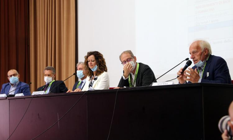 Unimc, presentato il nuovo corso di laurea in Diritto, Giustizia e Fiscalità dello Sport (FOTO) Unimc, presentato il nuovo corso di laurea in Diritto, Giustizia e Fiscalità dello Sport (FOTO)