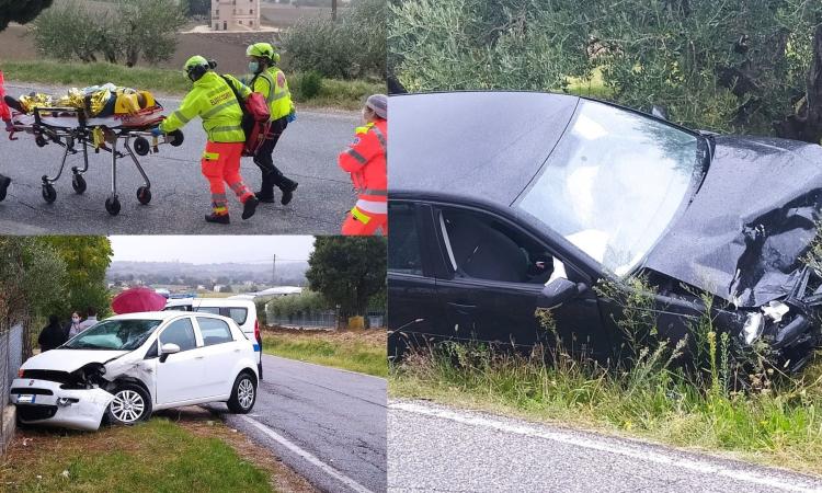 Treia, schianto tra due auto: grave un uomo, soccorso in eliambulanza (FOTO e VIDEO) Treia, schianto tra due auto: grave un uomo, soccorso in eliambulanza (FOTO e VIDEO)