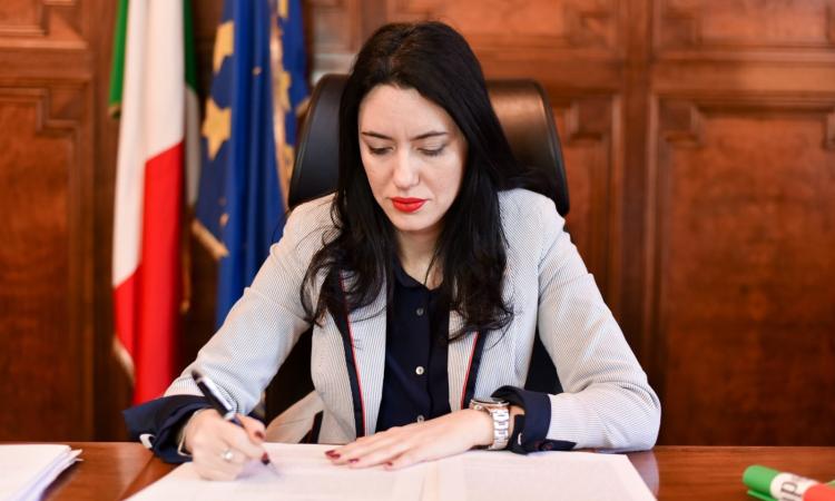 Alunni fragili, nuove misure per garantire loro il diritto allo studio: firmata l'ordinanza Alunni fragili, nuove misure per garantire loro il diritto allo studio: firmata l'ordinanza