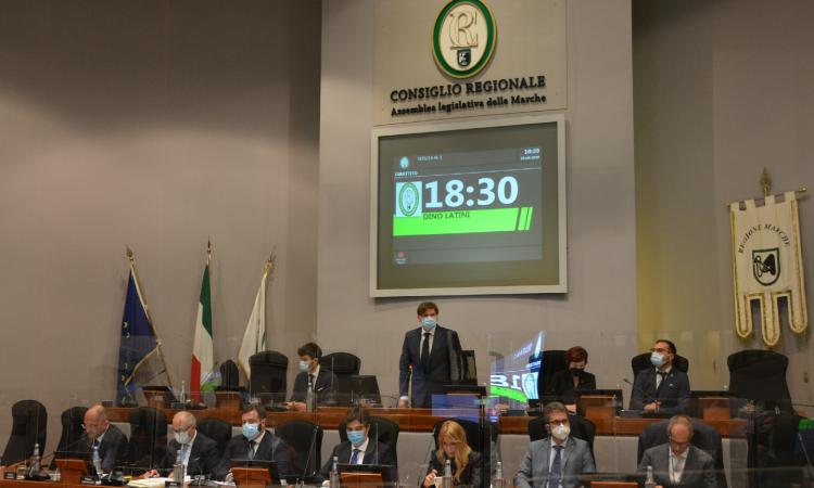 Marche, primo giorno del Governo Acquaroli: Dino Latini nominato Presidente del Consiglio regionale