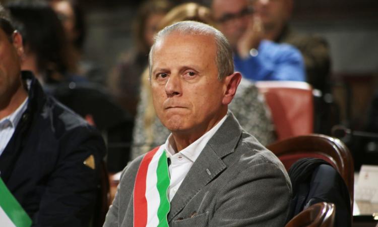 Caldarola, il sindaco Giuseppetti: "Dalla Regione arrivano dati Covid errati e in ritardo"