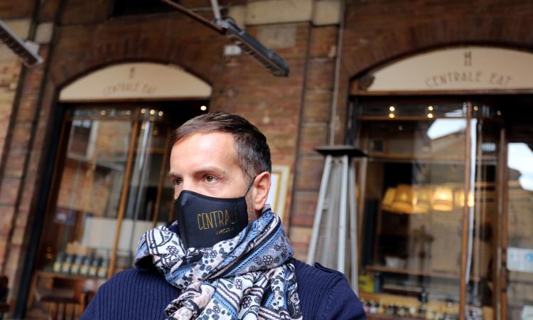 Macerata, Centrale.eat si scaglia contro il Dpcm. Aldo Zeppilli: "Il nostro lavoro non è l'asporto" Macerata, Centrale.eat si scaglia contro il Dpcm. Aldo Zeppilli: "Il nostro lavoro non è l'asporto"